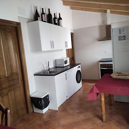 Apartamentos Turisticos Los Abuelos Montemayor de Pililla Kültér fotó