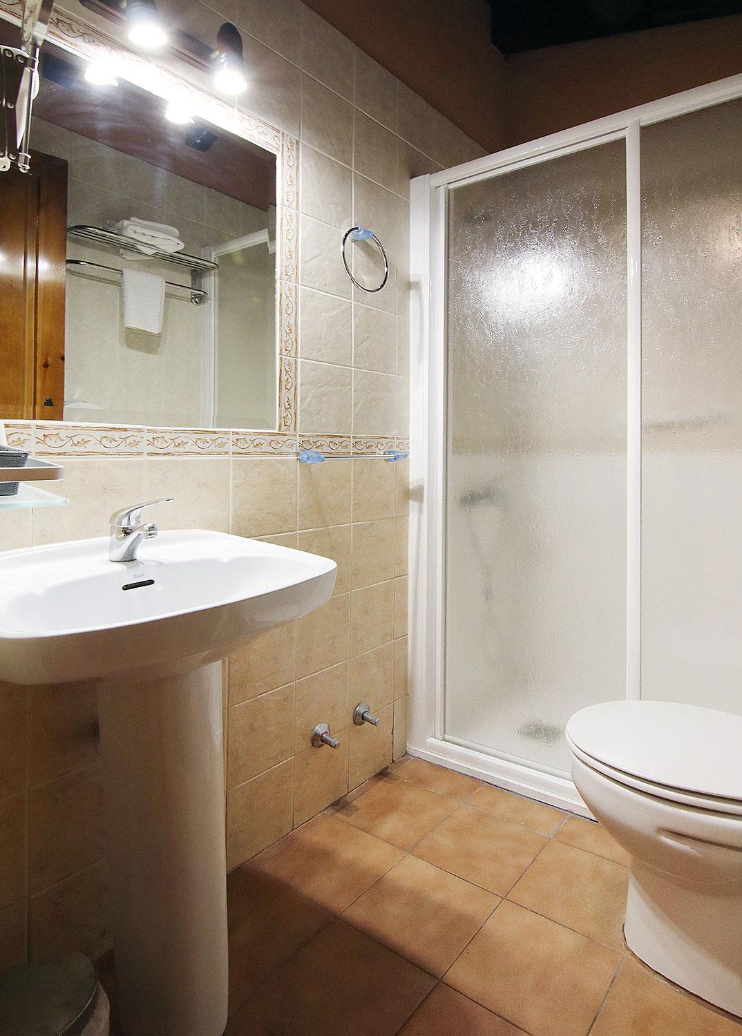 Apartamentos Turisticos Los Abuelos Montemayor de Pililla Kültér fotó
