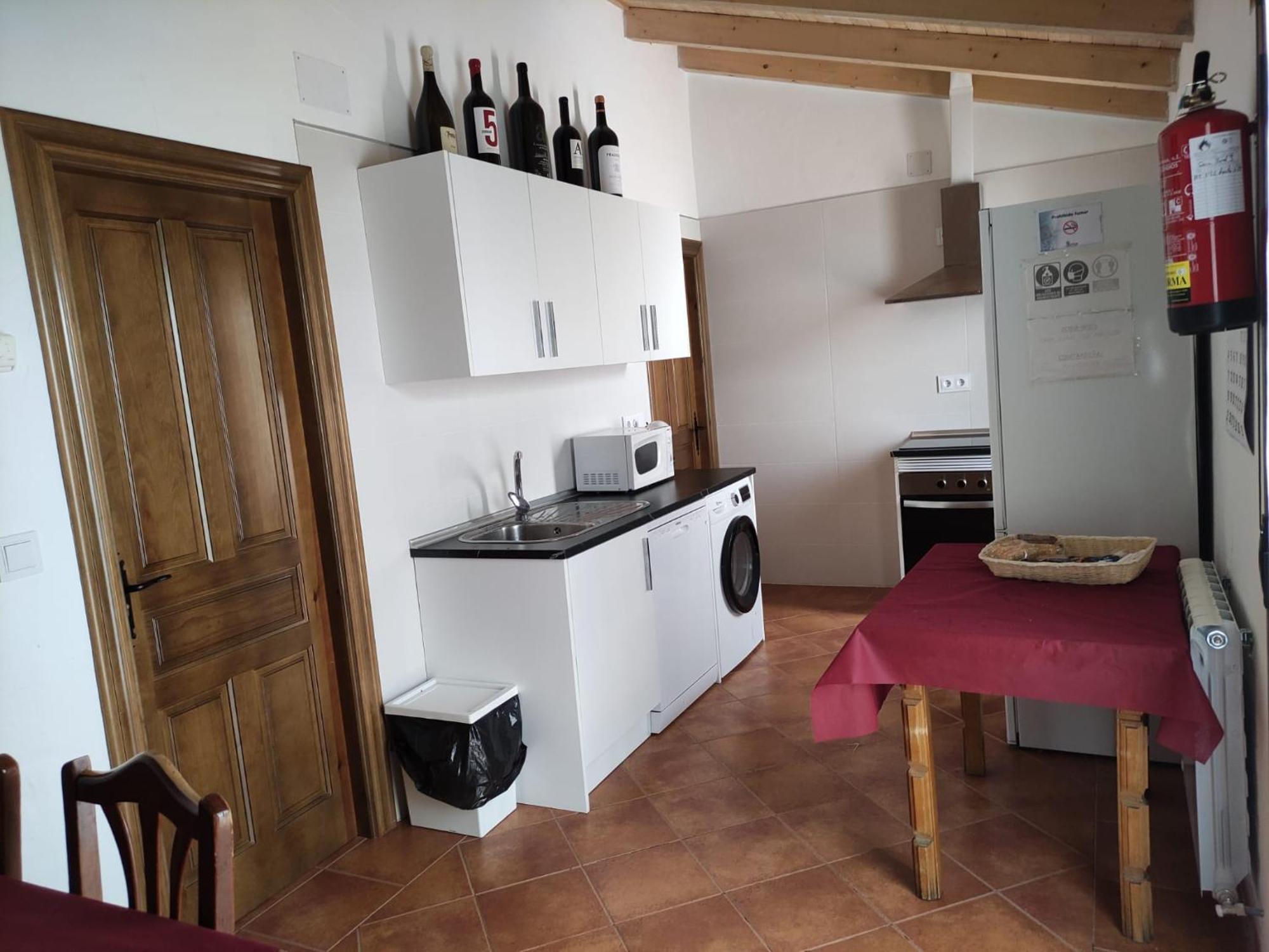 Apartamentos Turisticos Los Abuelos Montemayor de Pililla Kültér fotó