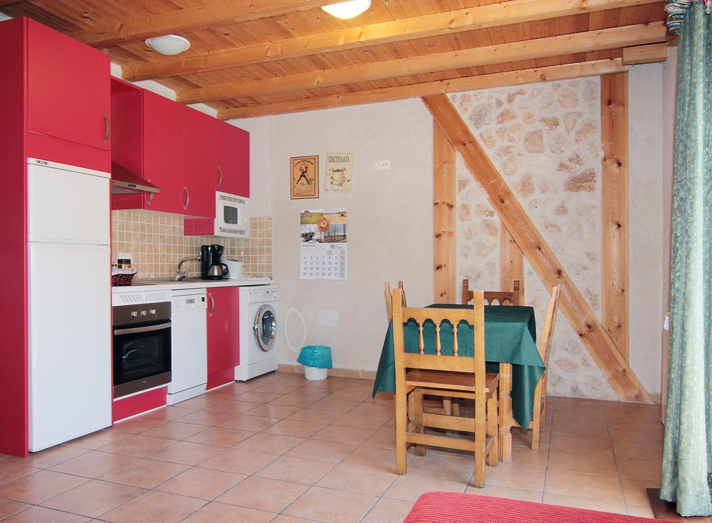 Apartamentos Turisticos Los Abuelos Montemayor de Pililla Kültér fotó